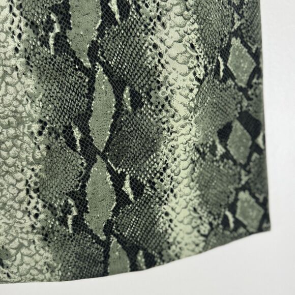 Intriguing Threads Skirt Womens size 4 Green Snakeskin Print Animal Pattern USA - Picture 2 of 10